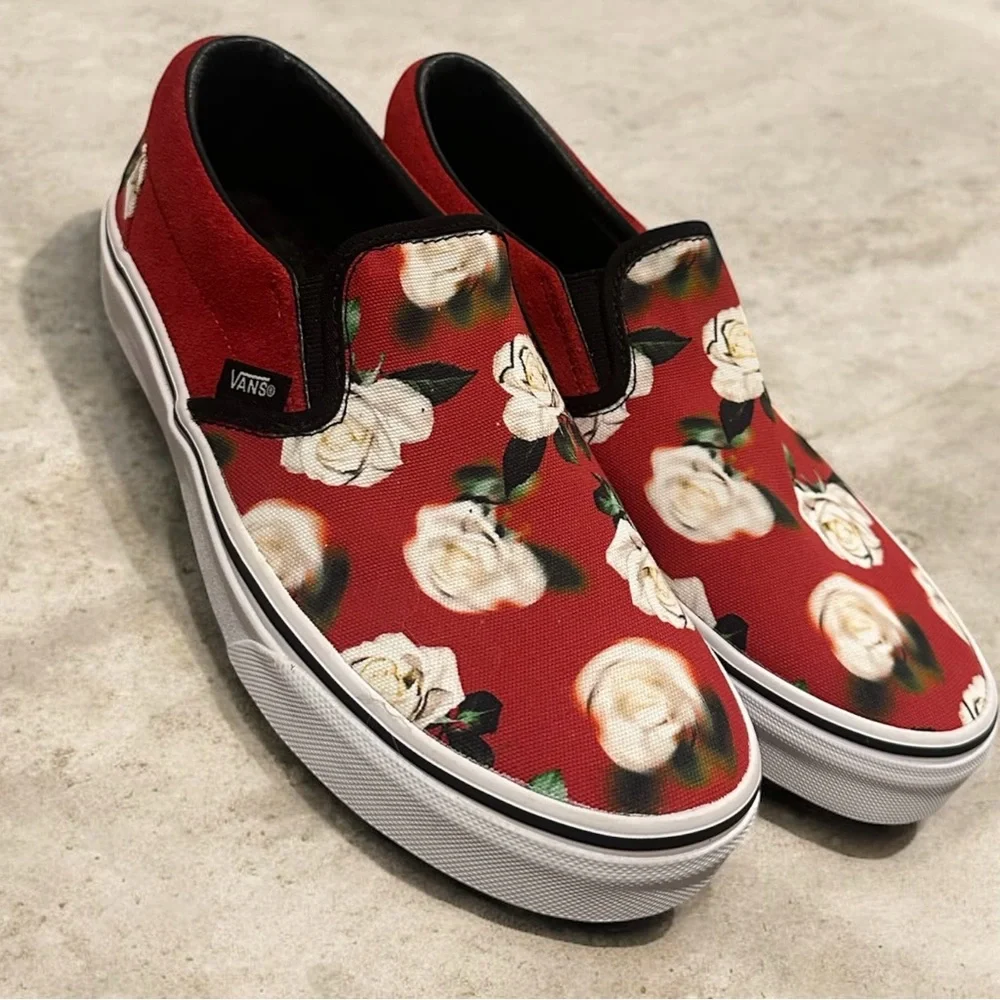 Vans Classic Slip-On Romantic Floral Red Rose Sneakers Men 6.5 Women 8 - Picture 1 of 16